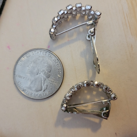 Western Germany Rhinestone Clip On Vintage Earrings ~ Costume Jewelry ~ Sparkle! - Picture 15 of 16